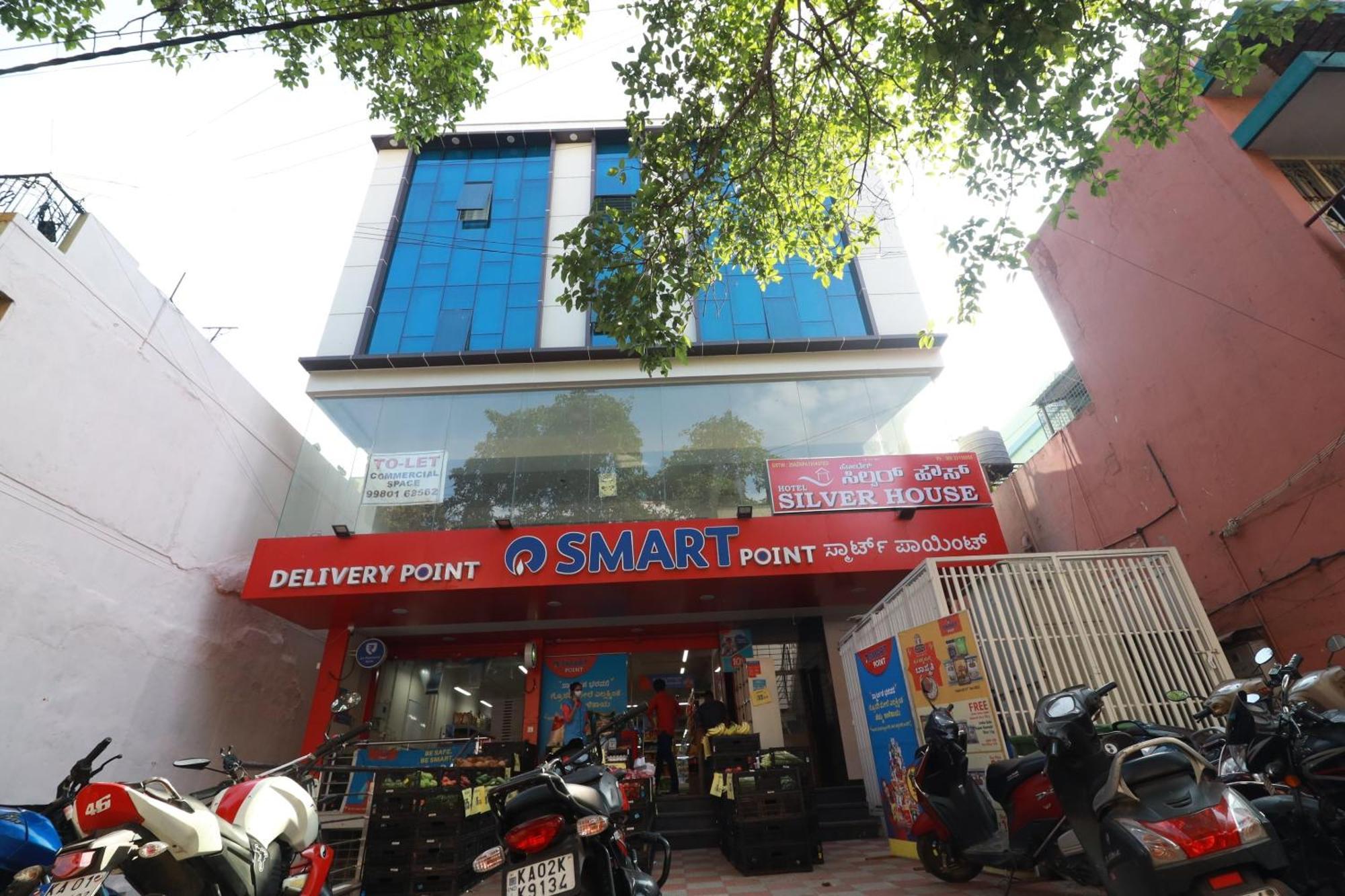 Super Hotel O Silver House Near Mantri Square Mall Bangalore Exterior foto